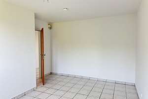Helle 3-Zimmer-Dachgeschosswohnung  in Köln-Ostheim – ab sofort bezugsfrei – Frankfurter Str. 585, 51107 Ostheim, Köln – Vorschaubild 8