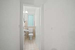 Einziehen statt renovieren! Gepflegte 3-Zimmer-Wohnung mit Süd/West-Balkon in Nürnberg-Langwasser – Die vollständige Adresse der Immobilie erhältst du vom Anbieter., 90471 Langwasser Nordwest, Nürnberg – Vorschaubild 11