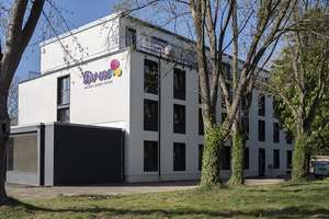 - Stylisch wohnen in Bonn: Möbliertes Apartment mit besonderem Flair! Parkplatz inkl. – Kölnstr. 502, 53117 Auerberg, Bonn – Vorschaubild 3