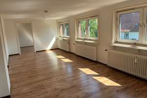 Zentral. Hell. Bezugsfertig – 2 Zimmer mit Wanne und Dusche im Herzen der Stadt