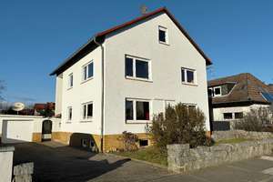 Großzügiges 3-Parteienhaus in angenehmer zentraler Wohnlage von Pfungstadt – Die vollständige Adresse der Immobilie erhältst du vom Anbieter., 64319 Pfungstadt – Vorschaubild 1