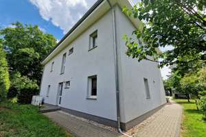 modernes Zweifamilienhaus in Mahlsdorf - Kapitalanlage oder Eigennutzung – Die vollständige Adresse der Immobilie erhältst du vom Anbieter., 12623 Mahlsdorf, Berlin – Vorschaubild 2
