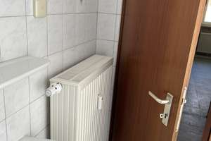 Helle und großzügige 2-Zimmer-Dachgeschoßwohnung in Frohnhausen freut sich neuen Mieter*in – Burckhardtstraße 29, 45144 Frohnhausen, Essen – Vorschaubild 9