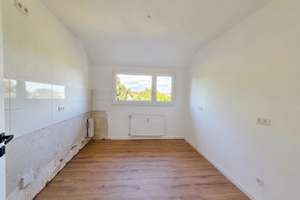Umfassend sanierte 4-Zimmer-DG-Wohnung mit schönem Blick ins Grüne – Erstbezug nach Sanierung – Hinter dem Anger 5a, 42855 Wüstenhagen, Remscheid – Vorschaubild 5