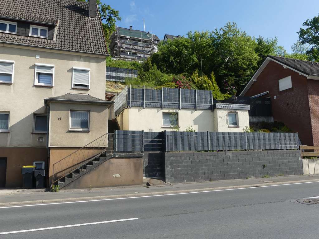 Immobilie in Werdohl - Charmantes Mehrfamilienhaus mit drei Wohneinheiten in attraktiver Lage von Werdohl zu verkaufen! - Bild 1