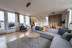 Stilvolle Dachgeschosswohnung mit Sonnenterrasse