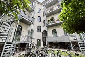 Stilvolles, möbliertes Altbau-Apartment mit Stuck und Aufzug in zentraler Lage nahe dem Leipziger St – 4109 Zentrum-West, Leipzig – Vorschaubild 13