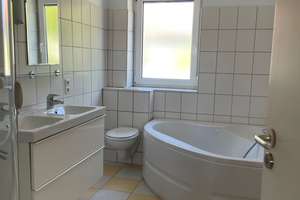 Zentrale 3,5-Zimmer-Wohnung in Kressbronn am Bodensee: energieeffizient, hell & provisionsfrei – Die vollständige Adresse der Immobilie erhältst du vom Anbieter., 88079 Kressbronn am Bodensee – Vorschaubild 3