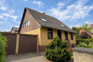 Einfamilienhaus mit großem Garten, sonniger Südterrasse & Doppelgarage im Falkenhagener Feld
