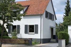  Gepflegte Doppelhaushälfte mit großem Garten – Die vollständige Adresse der Immobilie erhältst du vom Anbieter., 63263 Neu-Isenburg – Vorschaubild 2