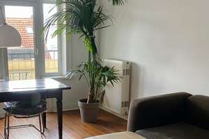 Sonnige Altbauwohnung: 3 Zimmer mit Balkon in Hamburg-Eimsbüttel