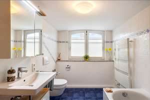 Möbliert: Schöne Dachgeschosswohnung mit drei Balkonen – Die vollständige Adresse der Immobilie erhältst du vom Anbieter., 81739 Waldperlach, München – Vorschaubild 9
