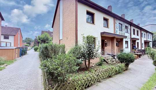 Bild von Reihenendhaus in Top-Lage mit Garten, Kamin, Balkon & Garage