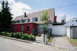 Lukratives MFH mitten in Augsburg - Firnhaberau – Die vollständige Adresse der Immobilie erhältst du vom Anbieter., 86169 Firnhaberau, Augsburg – Vorschaubild 1