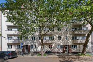 Bezugsfrei: Familiengerechter Altbau mit Balkon und Spielplatz ums Eck – Die vollständige Adresse der Immobilie erhältst du vom Anbieter., 12165 Steglitz, Berlin – Vorschaubild 3