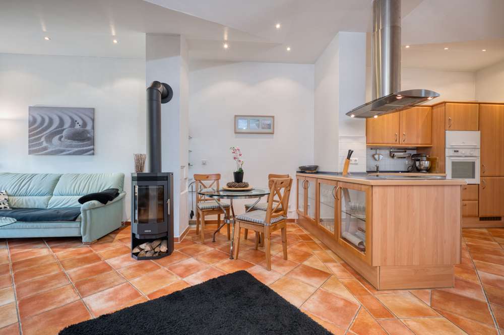 Immobilie in Wittenbeck - „Am Grün“: Jung mit Kamin, 2 Balkonen, Keller & Carport, in TOP Lage zwischen Golfplatz & Ostsee !!! - Bild 9