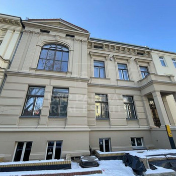 Juwel: Liebevoll sanierte Altbauvilla mitten in der City-West