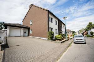 Wohnen und vermieten mit Charakter: Großzügiges Mehrfamilienhaus in Duisburg Röttgersbach – Die vollständige Adresse der Immobilie erhältst du vom Anbieter., 47169 Röttgersbach, Duisburg – Vorschaubild 2