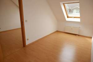 Dachgeschoss / in Küchwaldnähe ! frei ab 1.3.26 – Dorotheenstraße 14, 9113 Schloßchemnitz, Chemnitz – Vorschaubild 2
