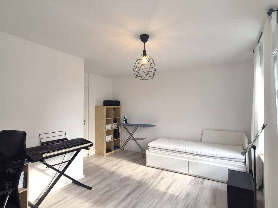 Gästezimmer - Büro (2)