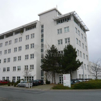 Praktisches Bürogebäude in verkehrsgünstiger Lage von Dietzenbach