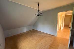 Gepflegte Dachgeschoßwohnung mit Aufzug und Sonnenbalkon – Dürener Straße 404, 50935 Lindenthal (Ortsteil), Köln – Vorschaubild 18