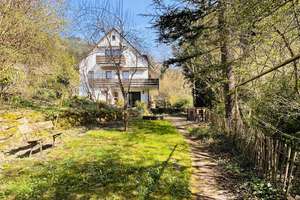 Tolles Haus mit Einliegerwohnung für Naturliebhaber!
Grundstück mit Bach !
Mehrgenerationenhaus – Die vollständige Adresse der Immobilie erhältst du vom Anbieter., 79410 Badenweiler – Vorschaubild 7
