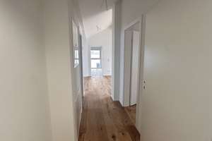 Modernisierte 3-Zimmer-Dachgeschosswohnung in Stuttgart-Weilimdorf – Pirmasenser Straße 16, 70499 Weilimdorf (Ortsteil), Stuttgart – Vorschaubild 3