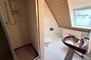 Raumwunder
Historisches Bauernhaus mit bis zu 3 Wohneinheiten,Wärmepumpe,Garage und überdachtem Poo – Die vollständige Adresse der Immobilie erhältst du vom Anbieter., 28777 Rekum, Bremen – Vorschaubild 14