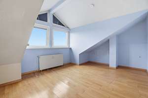 *Charmante Dachgeschosswohnung direkt am Rhein mit Außenstellplatz* – 50735 Niehl, Köln – Vorschaubild 6