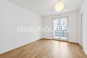 Lichtdurchflutete 2-Zimmer-Neubauwohnung (3 Jahre befristet) – München – Vorschaubild 4