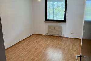 Blick ins Grüne am Wöhrder See: 4 Zimmer, 2 Loggien & TG – Doktor-Carlo-Schmid-Straße 86, 90491 St. Jobst, Nürnberg – Vorschaubild 10