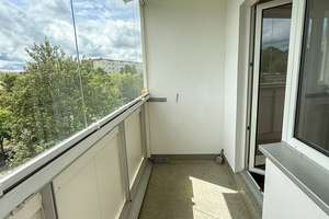 3-Raum-Wohnung mit Balkon im Barbara-Uthmann-Ring - Annaberg-Buchholz! – Barbara-Uthmann-Ring 83, 9456 Annaberg-Buchholz – Vorschaubild 2