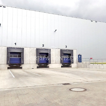 Lager- / Logistikhalle mit Rampenandienung