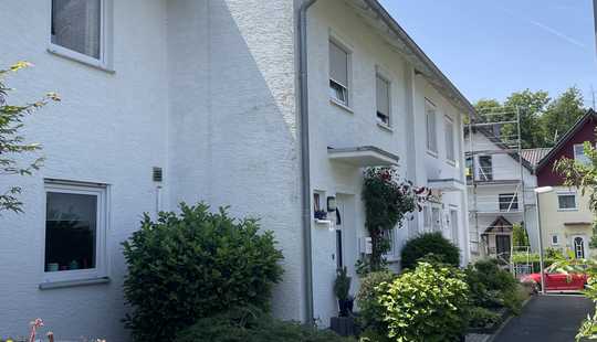 Bild von -Rossellit Immobilien- Wohnglück mit Potenzial – Reihen-Eckhaus mit großem Garten in ruhiger Lage