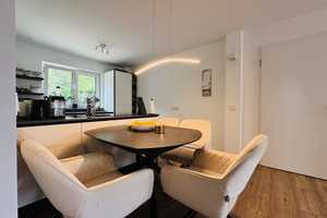 Neuwertige 3-Zimmer-Wohnung mit Balkon, Einbauküche und Außenstellplatz ab 01.09.25 frei – Düsseldorf – Vorschaubild 3