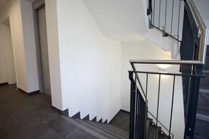 Zweitbezug 2-Zimmer-Dachterrassenwohnung in Mehrfamilienvilla mit fünf Wohneinheiten – Glockenblumenstrasse 16, 80935 Lerchenau-Ost, München – Vorschaubild 12