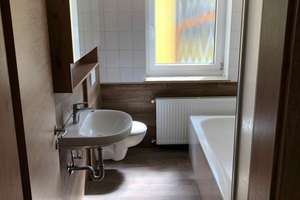 5,5-Zimmer-Wohnung mit Doppelgarage und Gartenanteil in Wenzenbach – Die vollständige Adresse der Immobilie erhältst du vom Anbieter., 93173 Wenzenbach – Vorschaubild 8