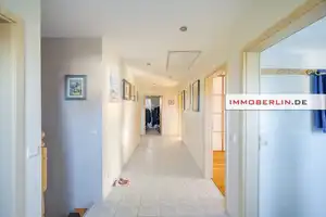 IMMOBERLIN.DE - Exquisites Einfamilienhaus mit Südwestterrassen, Garagen & Pool in angenehmer Lage – Oberhavel (Kreis) – Vorschaubild 7