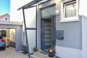 Einfamilienhaus mit 6 Zi., 2 Balk., Garten, Loggia, Garage, Carport, Vorteil Erbpacht, Ausbaureserve – Karlsruhe (Kreis) – Vorschaubild 2
