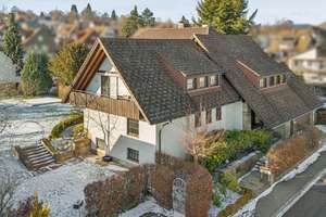 Traumhafte Villa mit außergewöhnlichem Entwicklungspotenzial in Freudenstadt oder 8 Wohnungen – Die vollständige Adresse der Immobilie erhältst du vom Anbieter., 72250 Freudenstadt – Vorschaubild 2