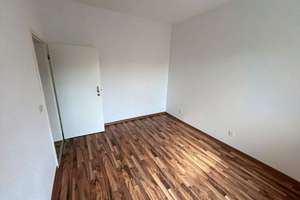 Frisch renovierte 3 raum Wohnung mit Balkon sucht neue Mieter – 4249 Großzschocher, Leipzig – Vorschaubild 7