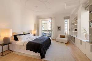 Großzügigkeit im Herzen Schwabings: Stilvoller Altbau mit 6 Zimmern und ruhigem Innenhof-Balkon – Die vollständige Adresse der Immobilie erhältst du vom Anbieter., 80796 Neuschwabing, München – Vorschaubild 14