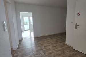 Frisch renovierter Wohntraum: Helle 4-Zimmer-Oase im Grünen – Stralsunder Ring 47-55, 38440 Westhagen, Wolfsburg – Vorschaubild 2