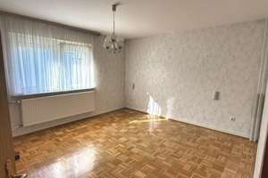 Gepflegtes Ein- bis Zweifamilienhaus mit Gartenhaus und Garage – perfekt für Familien – Die vollständige Adresse der Immobilie erhältst du vom Anbieter., 72510 Stetten am kalten Markt – Vorschaubild 4