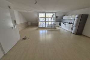 Super ruhige Lage mit Dachterrasse und EBK (TG zusätzlich) zum TOP Preis – Die vollständige Adresse der Immobilie erhältst du vom Anbieter., 76149 Neureut, Karlsruhe – Vorschaubild 4