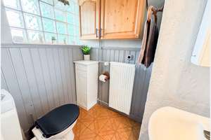 Energetisch-saniertes Einfamilienhaus mit Freisitz und Garage in Hungen-Villingen! – Die vollständige Adresse der Immobilie erhältst du vom Anbieter., 35410 Hungen – Vorschaubild 4