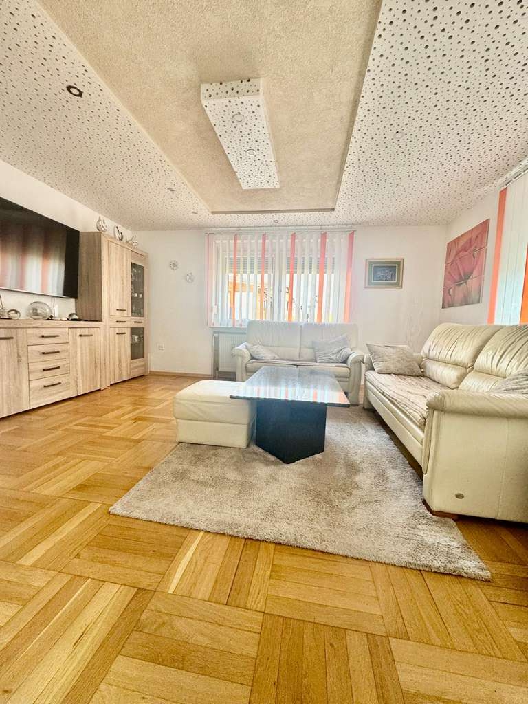 Immobilie in Cleebronn - Schönes Zweifamilienhaus in Cleebronn - Bild 2