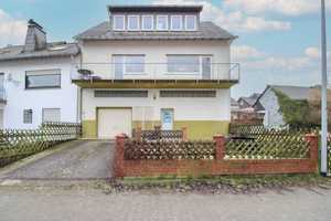 Attraktives Mehrfamilienhaus mit 2 Einheiten inkl. Halle – Kapitalanlage in Heidenrod-Laufenselden – Rheingau-Taunus-Kreis – Vorschaubild 1
