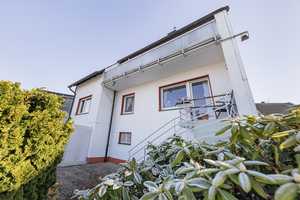 Zweifamilienhaus mit wunderschönem Grundstück in beliebter Lage Gevelsbergs zu verkaufen – Ennepe-Ruhr-Kreis – Vorschaubild 4